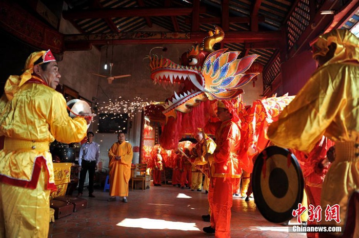 ??(龍燈) ?? ??(點(diǎn)火) ??