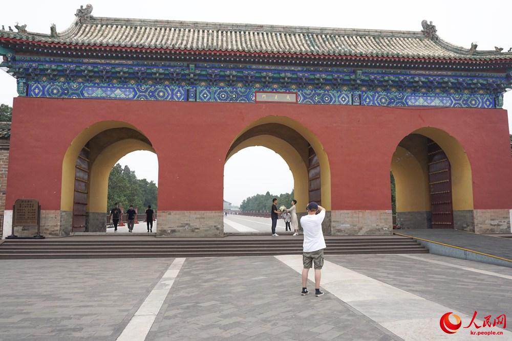 ??? ???(成貞門)??. ??? ???? ???(四天門) ? ???.