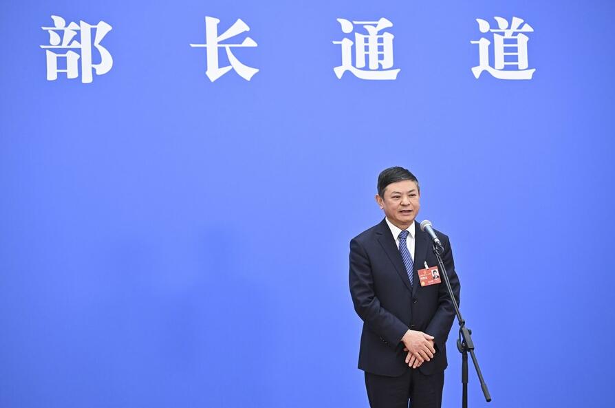 5? ????? ??????????(??) ?14? ?1? ??? ??? ? ???(黃潤(rùn)秋) ????? ??(??)? ???? ?? ??. (??/???)