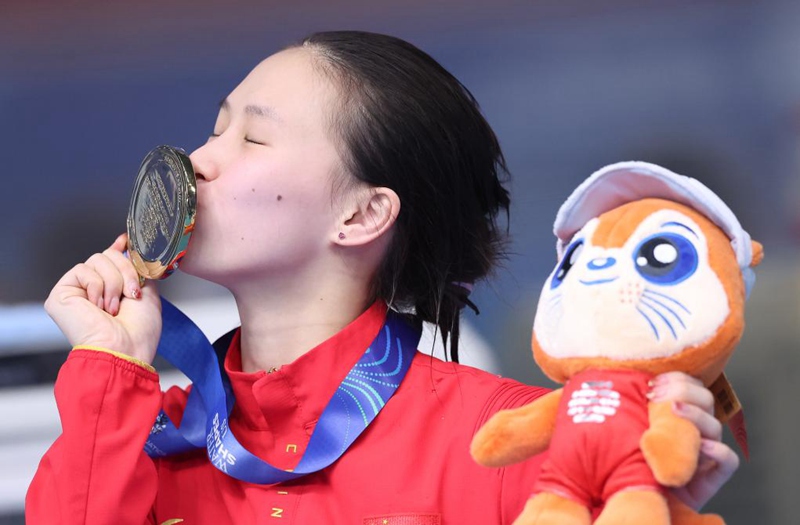 中 ???, ???? ??????? 女 10m ??? ??